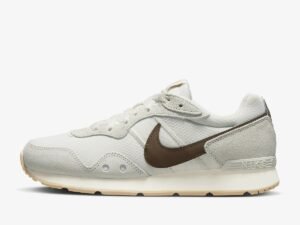 TENIS NIKE MUJER VENTURE RUNNER BEIGE CA