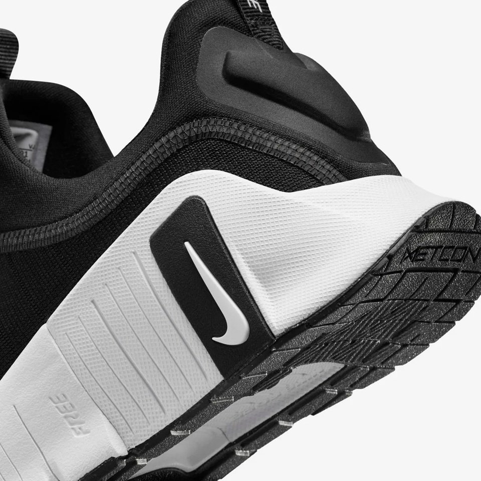 Tenis Nike Mujer Free Metcon 6 FJ7126-001 Negro Training