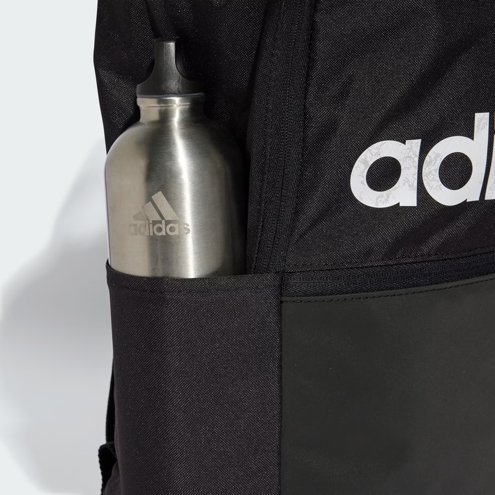 Morral Adidas Unisex Classic Daily Casual JD9567 Negro - Image 4