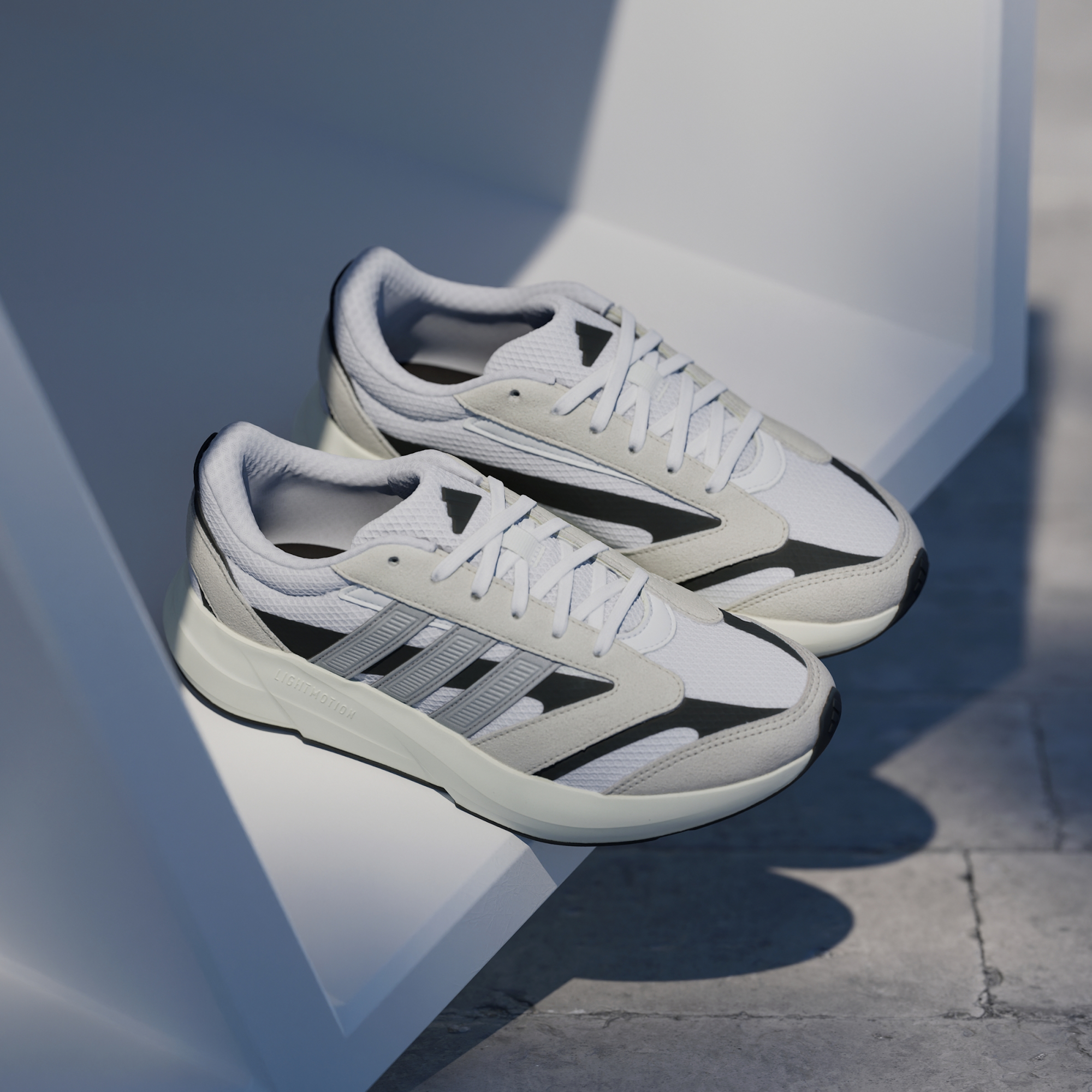 Tenis Adidas Mujer Lightshift 2.0 Casual JQ9639 Blanco - Image 6