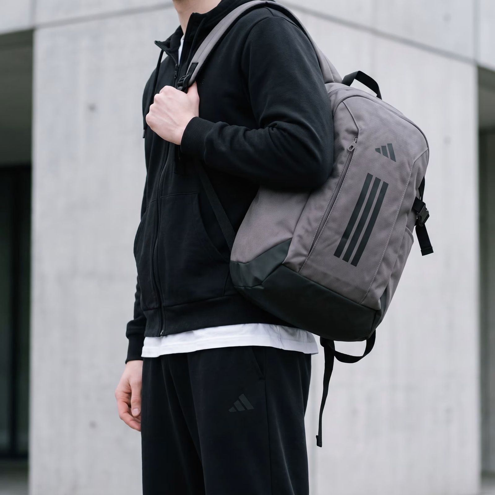 Morral Adidas Unisex APWR Casual KQ6788 Gris - Image 8