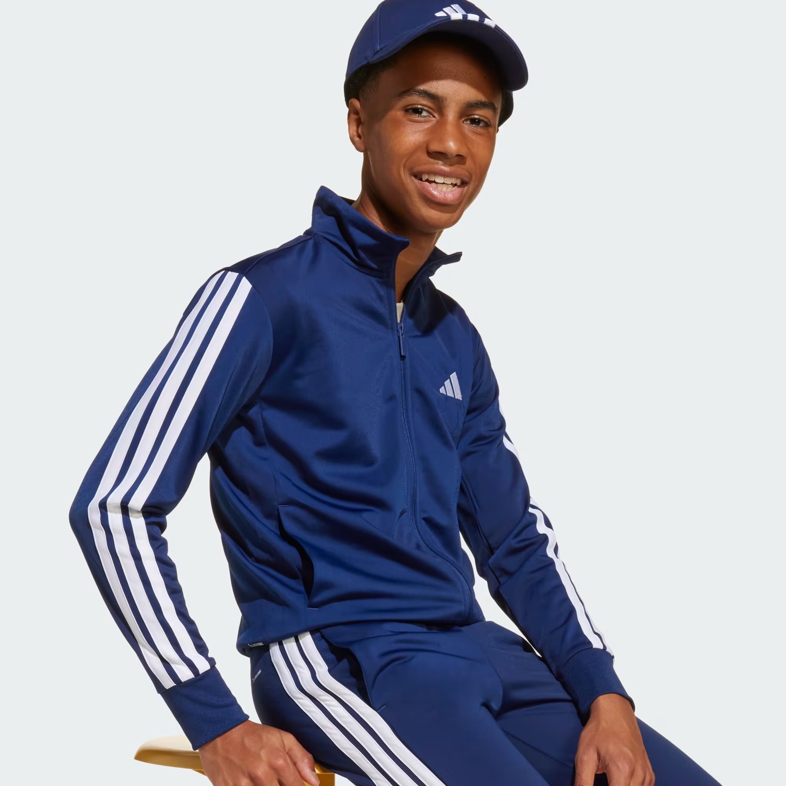 Gorra Adidas Unisex 3 Rayas New Logo Casual JP0384 Azul - Image 5