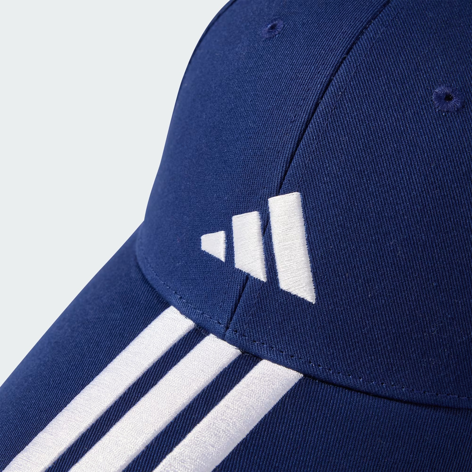 Gorra Adidas Unisex 3 Rayas New Logo Casual JP0384 Azul - Image 4