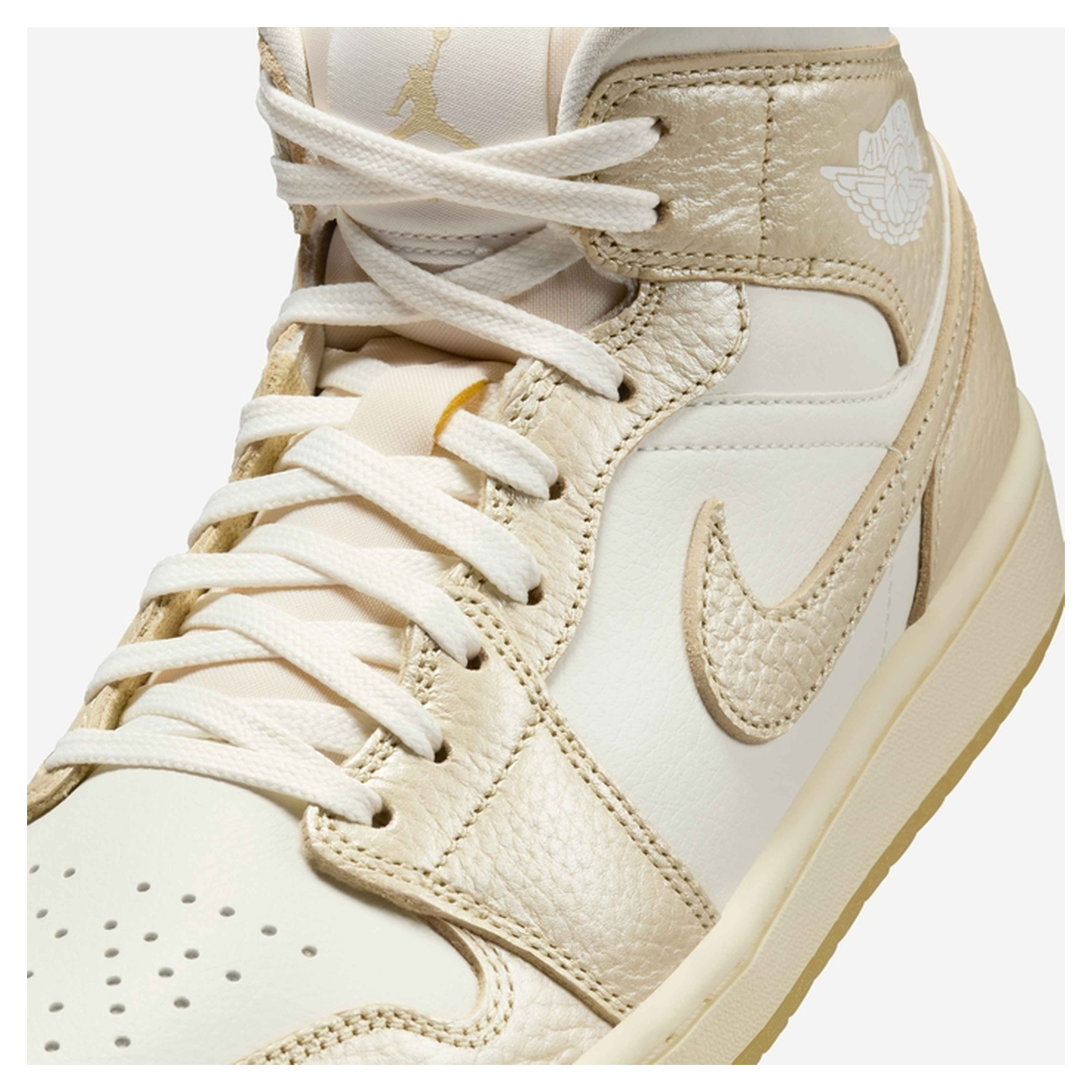 Tenis Jordan Mujer Air 1 Mid SE Casual HV5159-100 Beige