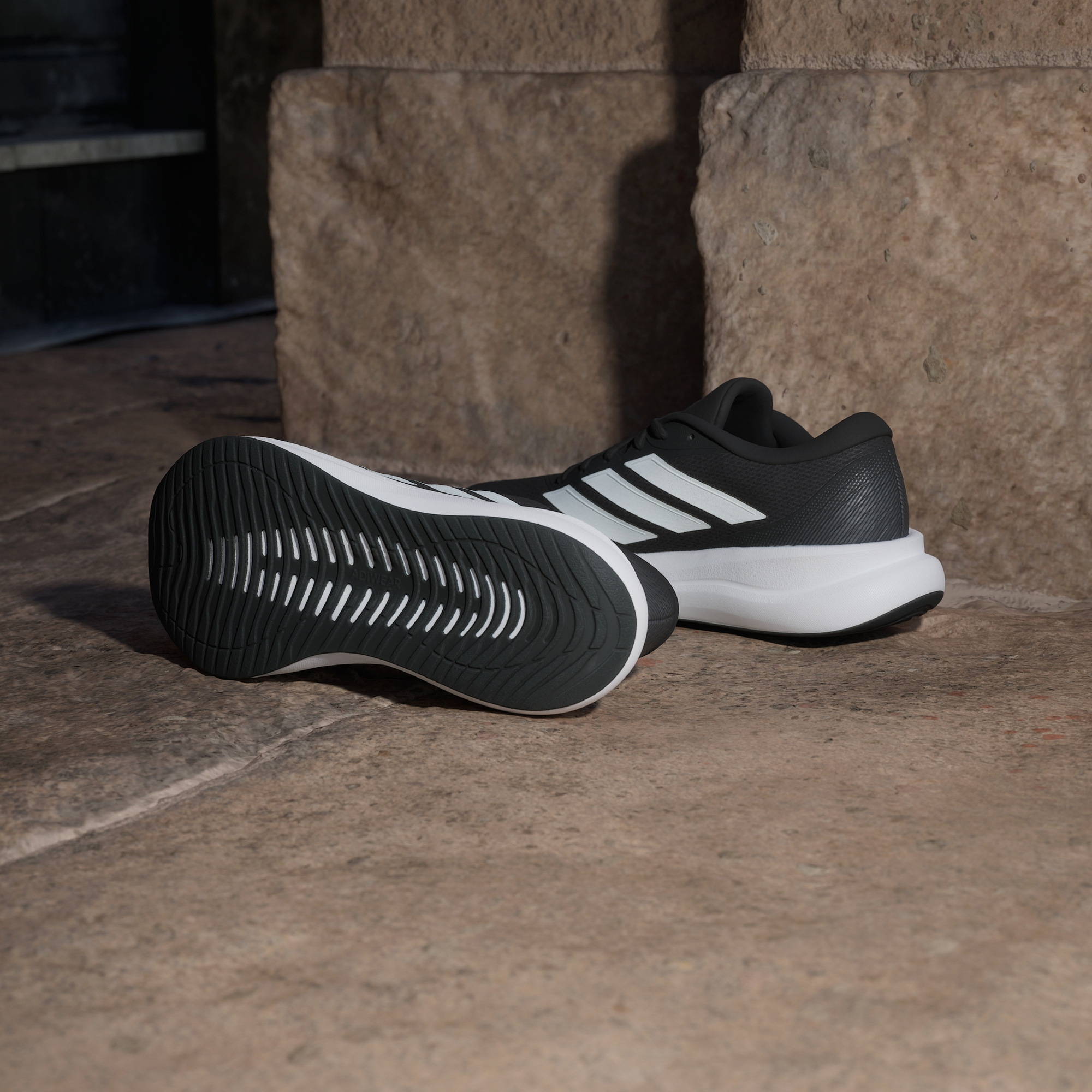 Tenis Adidas Mujer Runfalcon 6 Running IH9537 Negro Blanco - Image 7