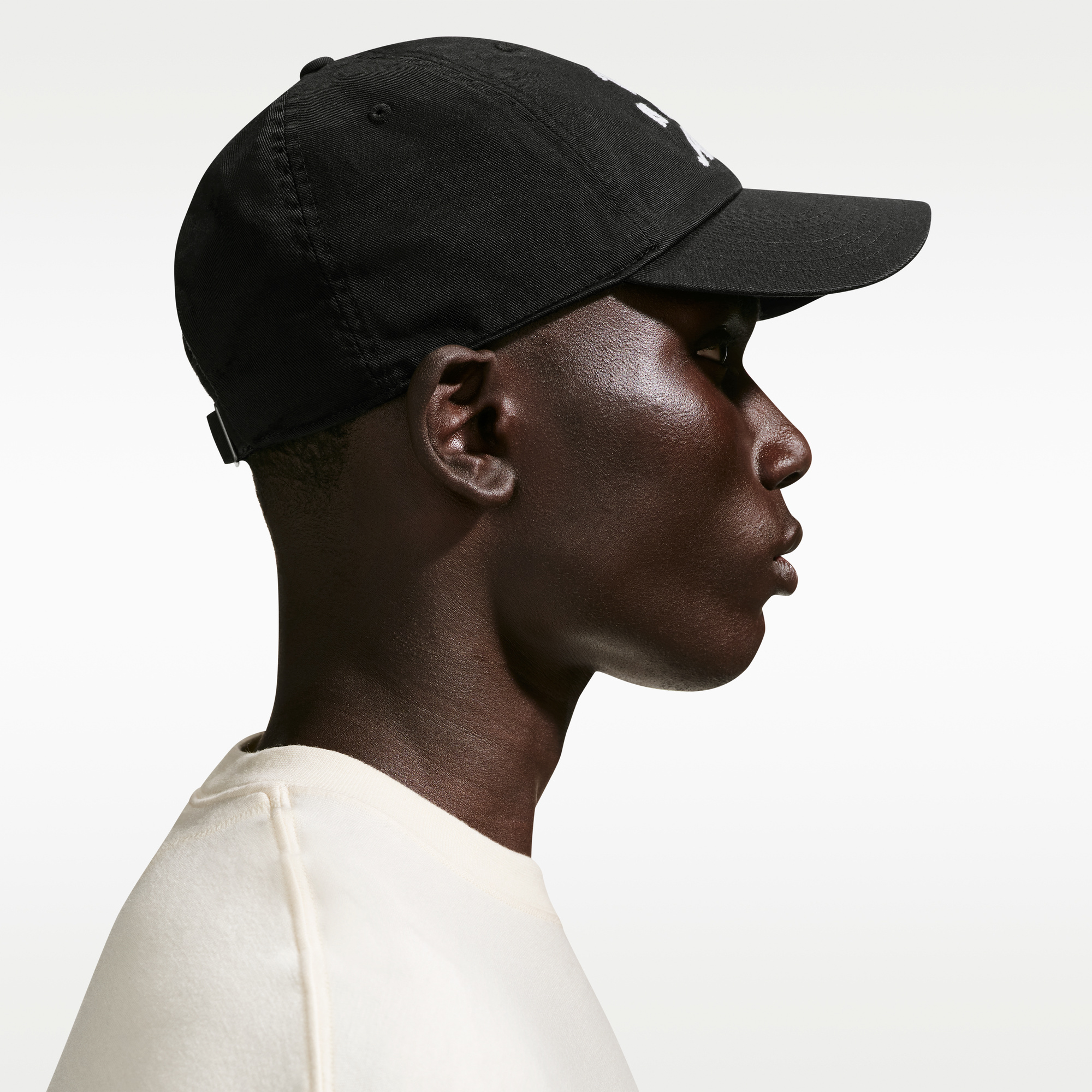 Gorra Nike Club Casual IR0731-010 Negro